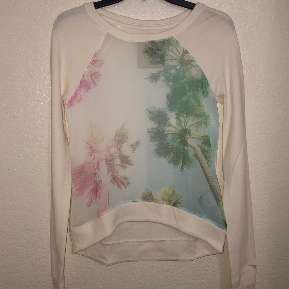 Hollister- White sweatshirt